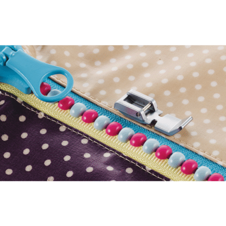 F079 Narrow Zipper Foot